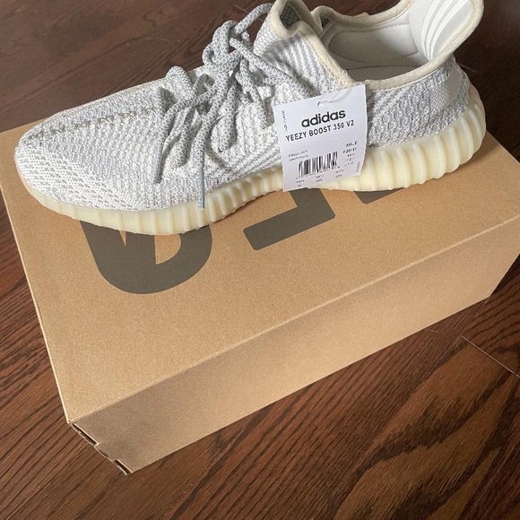 Men’s 11 Yeezy boost 350 v2 lundma - Picture 3 of 3